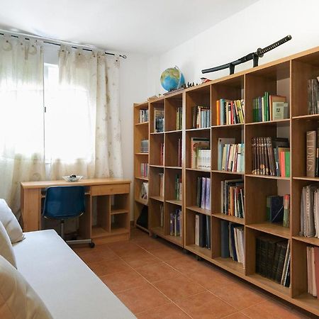 3 Bedroom Awesome Home In La Algaba Ngoại thất bức ảnh