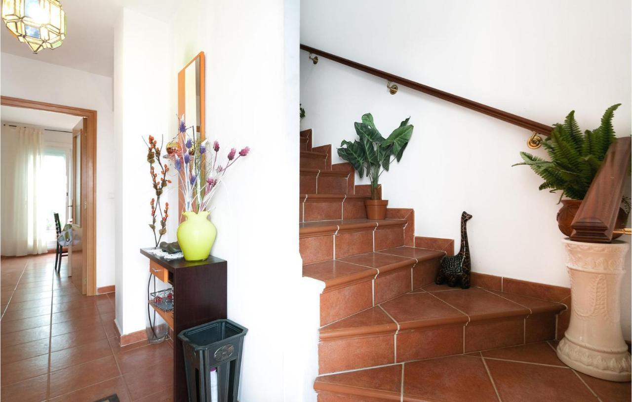 3 Bedroom Awesome Home In La Algaba Ngoại thất bức ảnh
